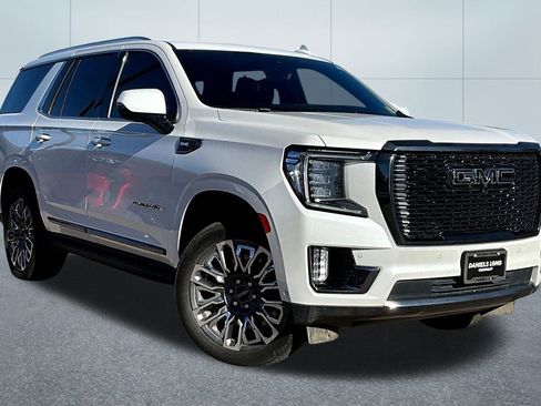 Used 2023 GMC Yukon Denali Ultimate image 11