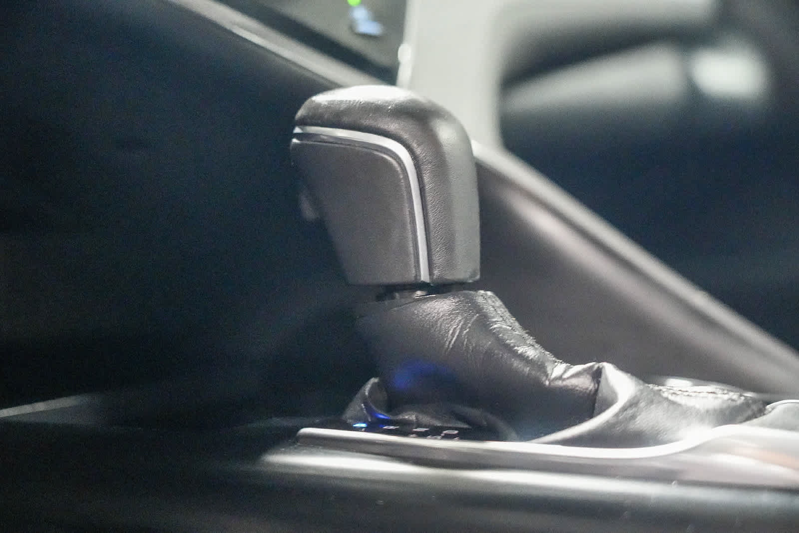 Used 2019 Toyota Camry SE w/ Carpet Mat Package FWD image 23