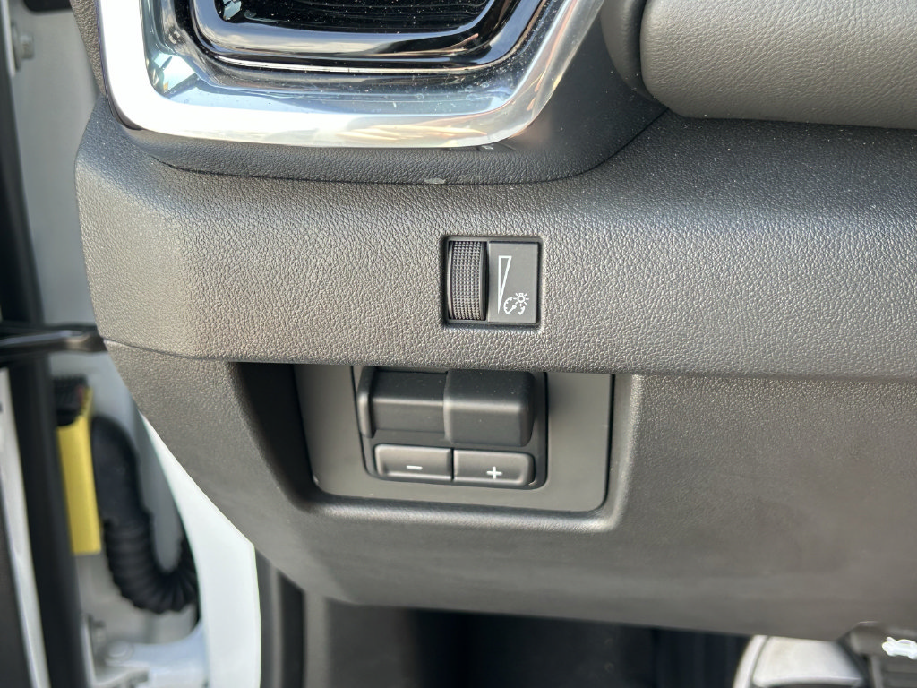 Used 2024 GMC Canyon Elevation w/ Convenience Package RWD image 28