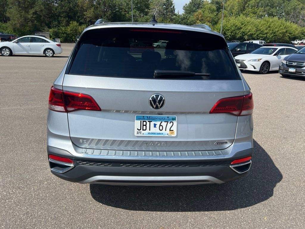 Used 2022 Volkswagen Taos SE AWD/4WD image 9