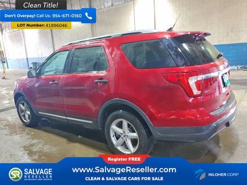 Used 2019 Ford Explorer XLT w/ Equipment Group 202A image 3
