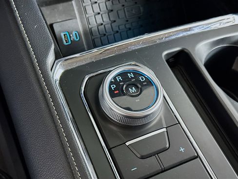 Used 2024 Ford Expedition Max XLT image 25