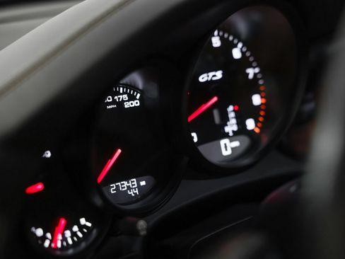 Used 2015 Porsche 911 Carrera GTS RWD image 35