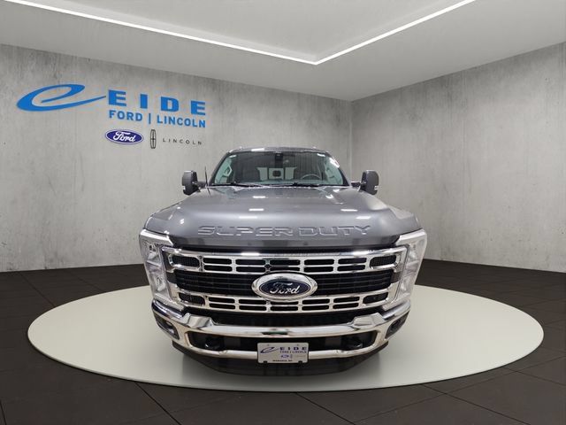 New 2026 Ford F250 XLT w/ FX4 Off-Road Package AWD/4WD image 3