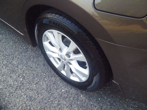 Used 2014 Nissan Altima 2.5 S w/ Sport Value Package image 31