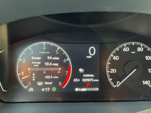 Used 2025 Honda Pilot Touring image 33