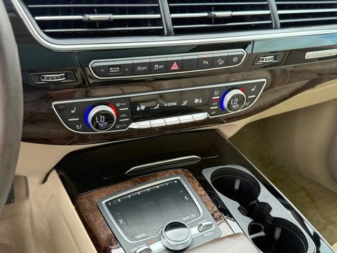 Used 2018 Audi Q7 3.0T Prestige w/ Prestige Package image 21