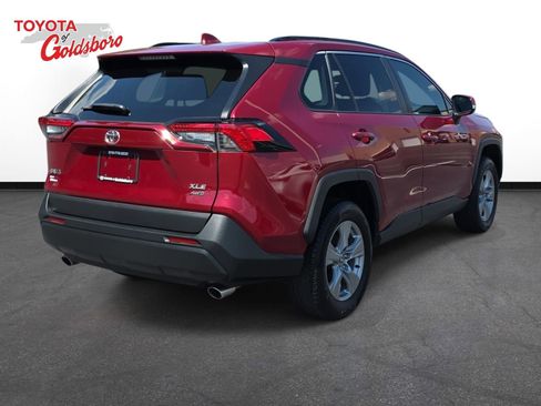 Used 2022 Toyota RAV4 XLE w/ Convenience Package AWD/4WD image 5