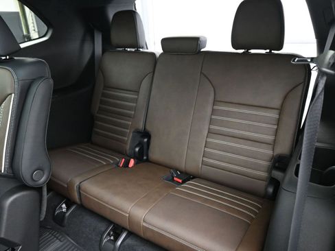 New 2026 GMC Acadia Denali Ultimate w/ LPO, All-Weather Package image 24