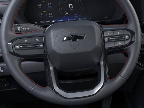 Used 2026 Chevrolet Colorado Z71 AWD/4WD image 19