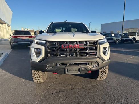 Used 2024 GMC Canyon AT4X w/ AT4X AEV Edition image 8