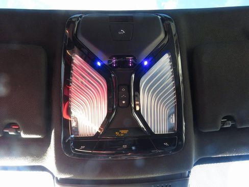 Used 2019 BMW 530i xDrive w/ Convenience Package image 29