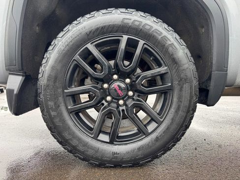Used 2020 GMC Sierra 1500 Elevation w/ Elevation Value Package AWD/4WD image 13