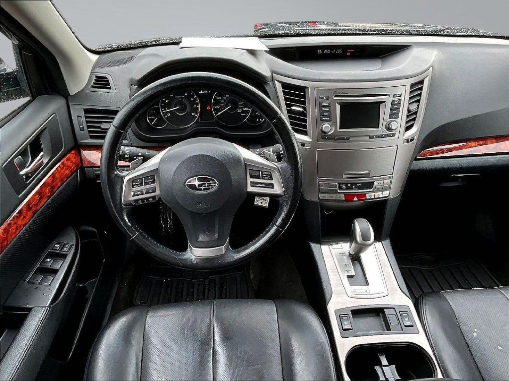 Used 2012 Subaru Outback 2.5i Limited w/ Moonroof Pkg AWD/4WD image 10