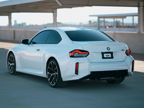Used 2025 BMW M2 w/ Lighting Package image 7