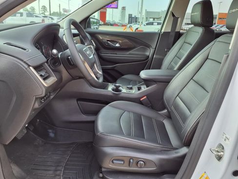Used 2024 GMC Terrain Denali w/ Denali Premium Package AWD/4WD image 18