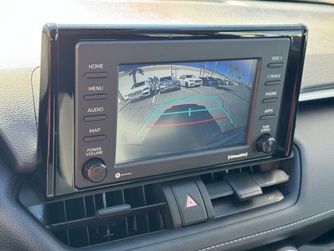 Used 2021 Toyota RAV4 LE image 30