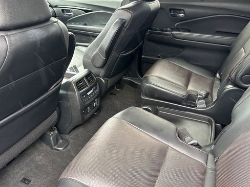 Used 2022 Honda Pilot Black Edition image 28