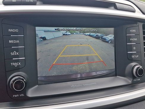 Used 2019 Kia Sorento EX AWD/4WD image 19