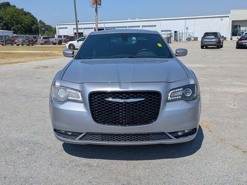Used 2017 Chrysler 300 S AWD/4WD image 7