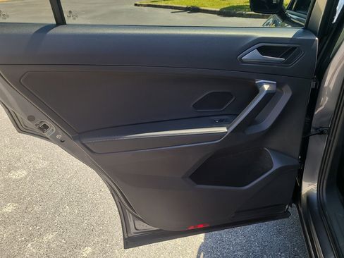 Used 2023 Volkswagen Tiguan S FWD image 12