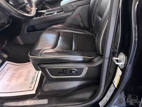 Used 2020 RAM 1500 Limited w/ Black Appearance Package AWD/4WD image 17