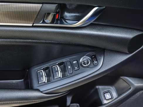 Used 2021 Honda Accord Sport image 38