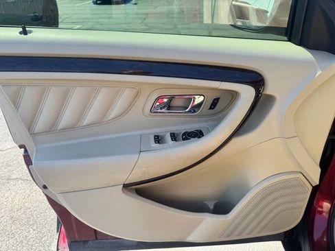 Used 2013 Ford Taurus Limited FWD image 14