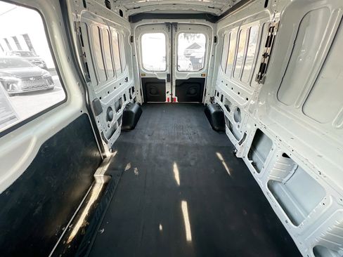 Used 2020 Ford Transit 250 Medium Roof w/ Load Area Protection Package image 28