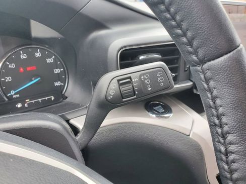 Used 2023 Ford Explorer XLT w/ Equipment Group 202A AWD/4WD image 18