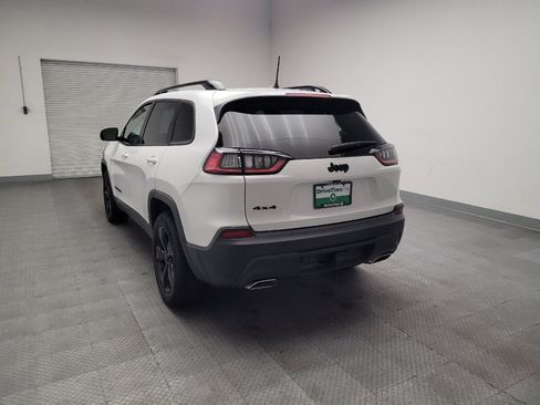 Used 2019 Jeep Cherokee Latitude Plus AWD/4WD image 6