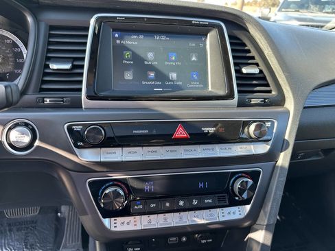 Used 2019 Hyundai Sonata Limited image 18