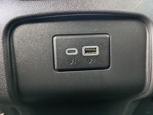 Used 2023 Chevrolet Blazer LT image 29