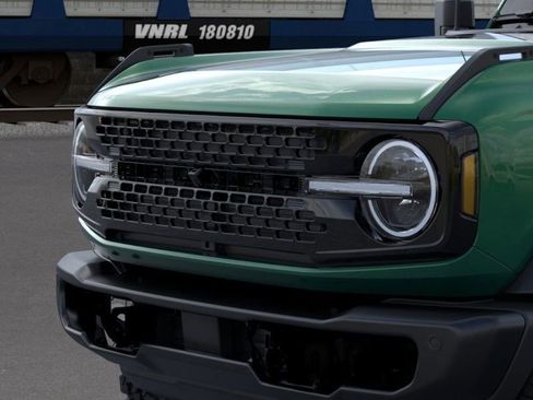 New 2025 Ford Bronco Badlands w/ Black Appearance Package image 19