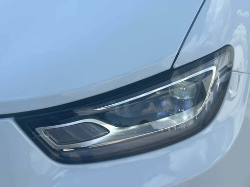 New 2025 Chrysler Pacifica Select w/ Uconnect Theater Family Group image 11