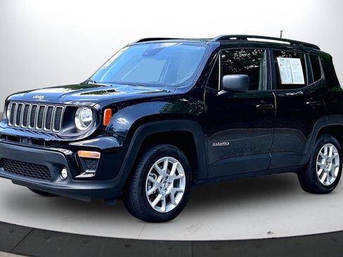 Certified 2022 Jeep Renegade Latitude AWD/4WD image 4