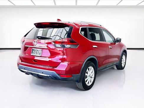 Used 2019 Nissan Rogue SV FWD image 4