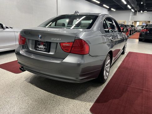 Used 2011 BMW 328i xDrive Sedan image 17
