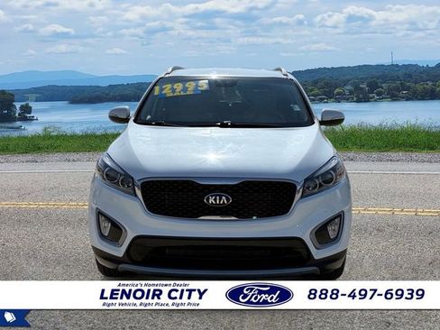 Used 2016 Kia Sorento EX image 8