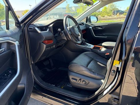 Used 2019 Toyota RAV4 Adventure AWD/4WD image 16