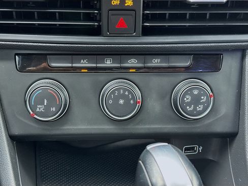 Used 2019 Volkswagen Jetta S w/ Driver Assistance Package image 12