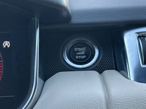 Used 2019 Land Rover Range Rover Sport HSE image 26