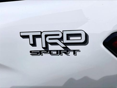 Used 2024 Toyota Tacoma TRD Sport w/ TRD Sport Upgrade Package image 29