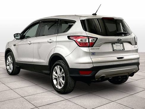 Used 2017 Ford Escape SE w/ SE Cold Weather Package AWD/4WD image 10