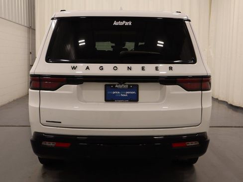 Used 2023 Jeep Wagoneer Series II image 8