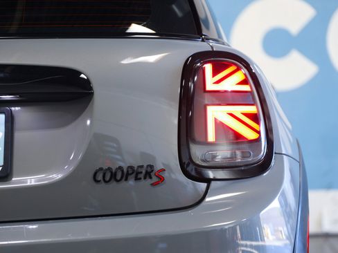 Used 2017 MINI Cooper S image 39