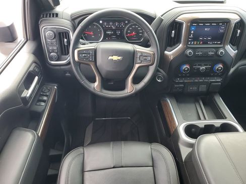 Used 2023 Chevrolet Silverado 2500 High Country AWD/4WD image 11