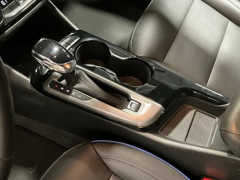 Used 2025 Buick Envista Sport Touring FWD image 17