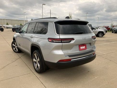 Certified 2025 Jeep Grand Cherokee L Limited AWD/4WD image 6