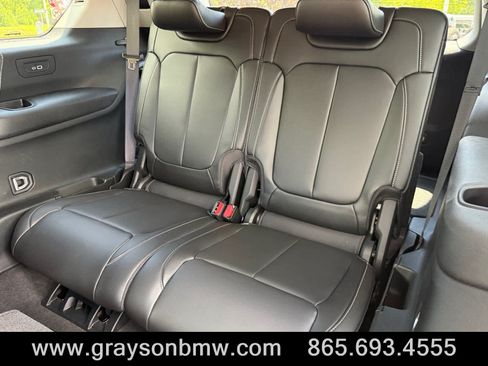 Used 2022 Jeep Grand Cherokee L Limited AWD/4WD image 19
